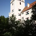 호텔 Schlossparkhotel Mariakirchen 4*