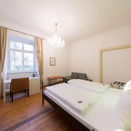 Schlossparkhotel Mariakirchen Hotel