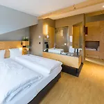 Otel Schlossparkhotel Mariakirchen 4*