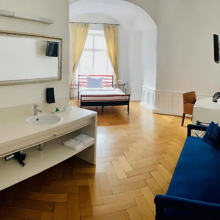 Schlossparkhotel Mariakirchen