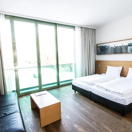 Schlossparkhotel Mariakirchen 4*