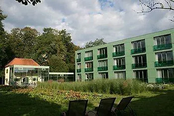 Schlossparkhotel Mariakirchen 4*