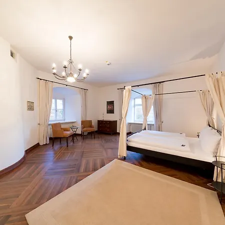 Hotel Schlossparkhotel Mariakirchen 4*