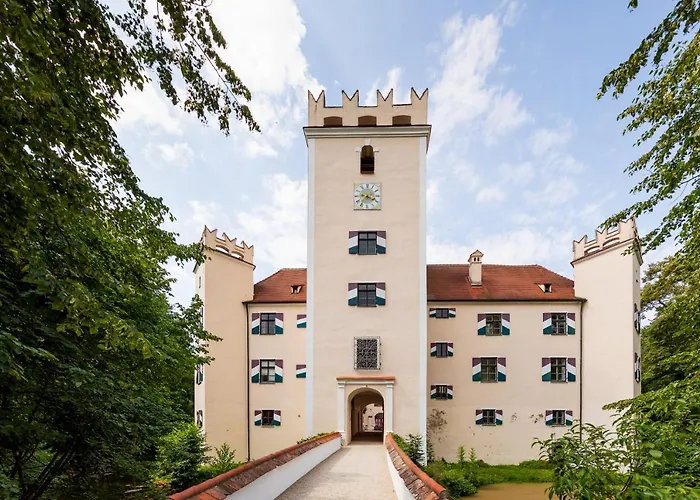 Schlossparkhotel Mariakirchen 4*