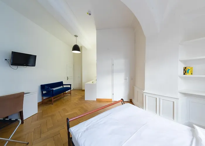 Schlossparkhotel Mariakirchen 4*